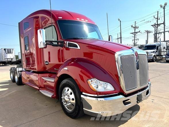 Kenworth T680 Autotractoare