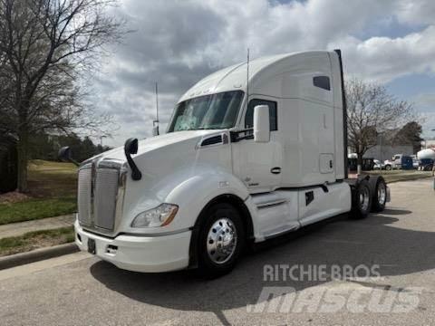 Kenworth T680 Autotractoare