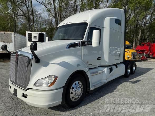 Kenworth T680 Autotractoare