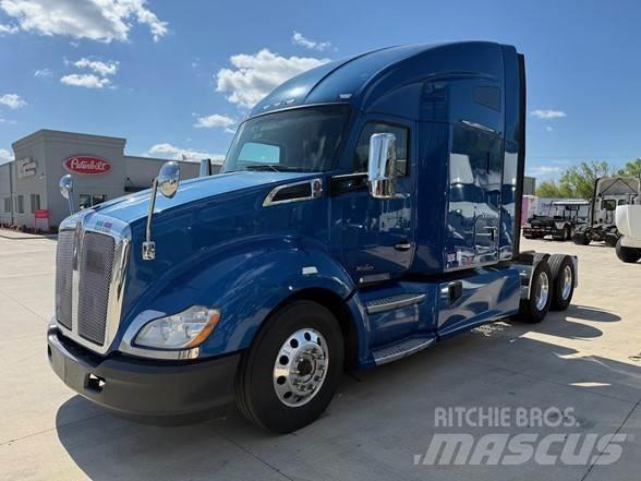 Kenworth T680 Autotractoare