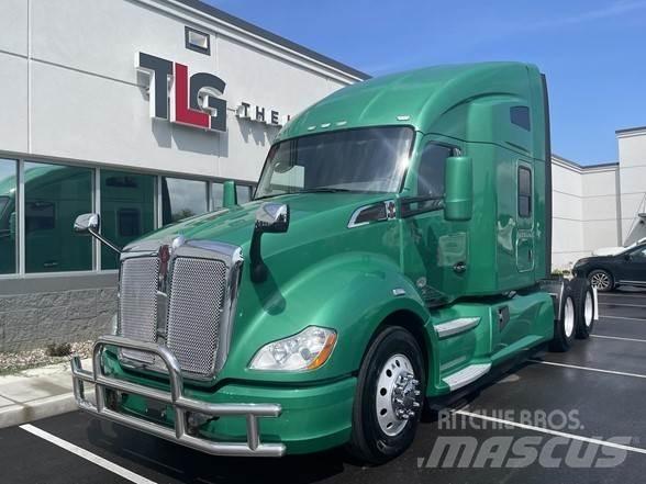 Kenworth T680 Autotractoare