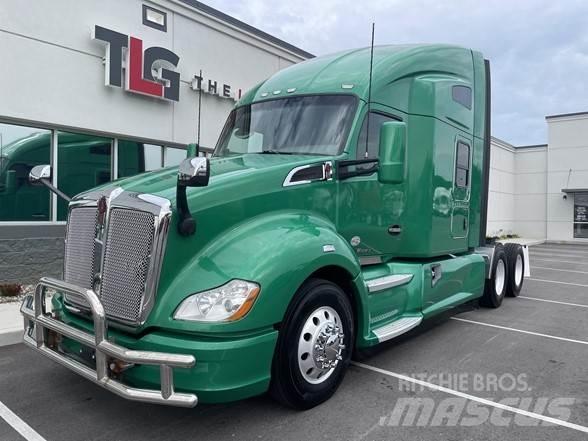 Kenworth T680 Autotractoare