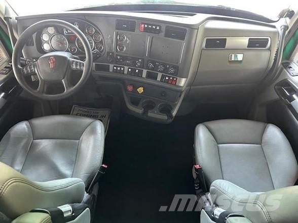 Kenworth T680 Autotractoare