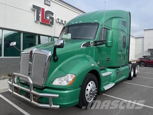 Kenworth T680 Autotractoare