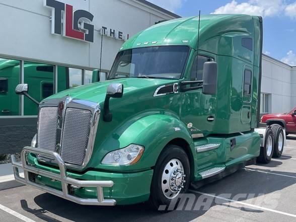 Kenworth T680 Autotractoare