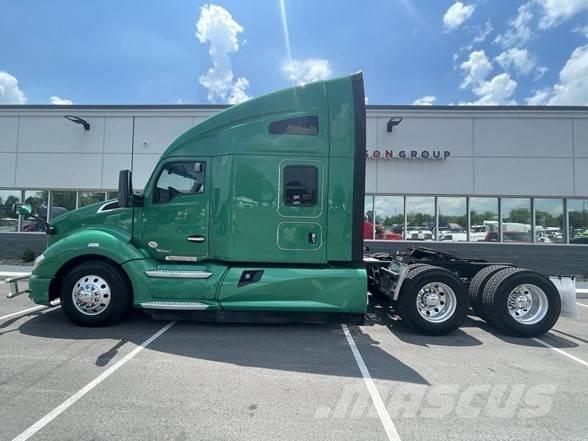 Kenworth T680 Autotractoare