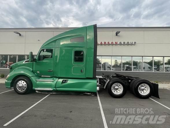 Kenworth T680 Autotractoare