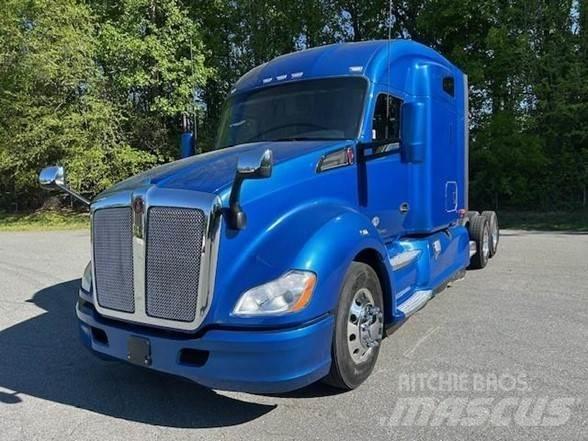 Kenworth T680 Autotractoare