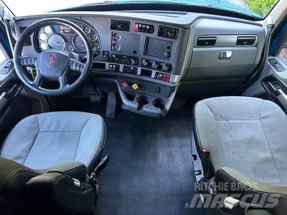 Kenworth T680 Autotractoare