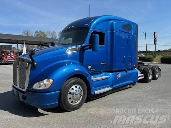 Kenworth T680 Autotractoare