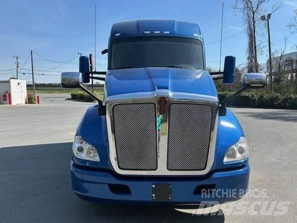 Kenworth T680 Autotractoare