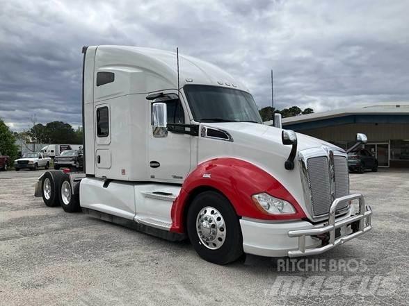 Kenworth T680 Autotractoare