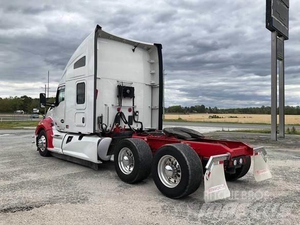 Kenworth T680 Autotractoare
