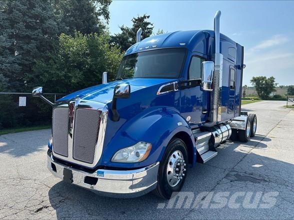 Kenworth T680 Autotractoare