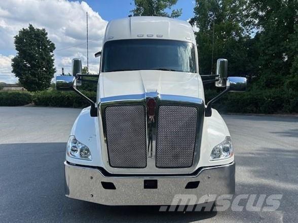 Kenworth T680 Autotractoare