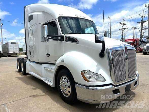 Kenworth T680 Autotractoare
