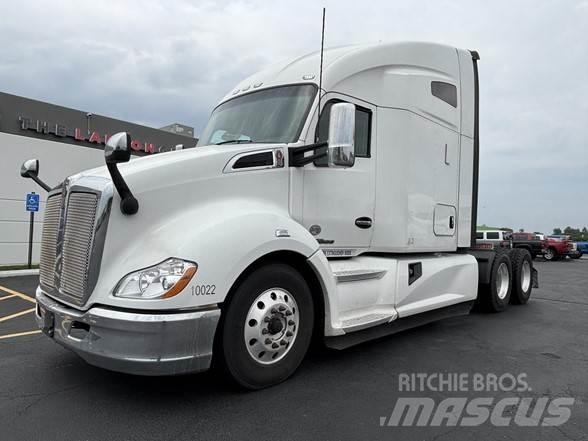 Kenworth T680 Autotractoare