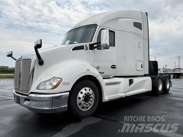 Kenworth T680 Autotractoare