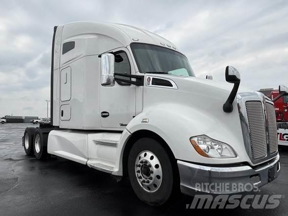 Kenworth T680 Autotractoare