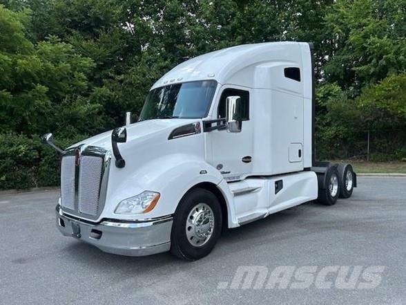 Kenworth T680 Autotractoare