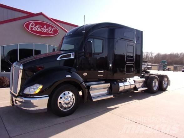 Kenworth T680 Autotractoare