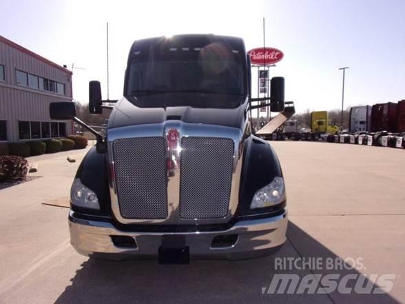 Kenworth T680 Autotractoare