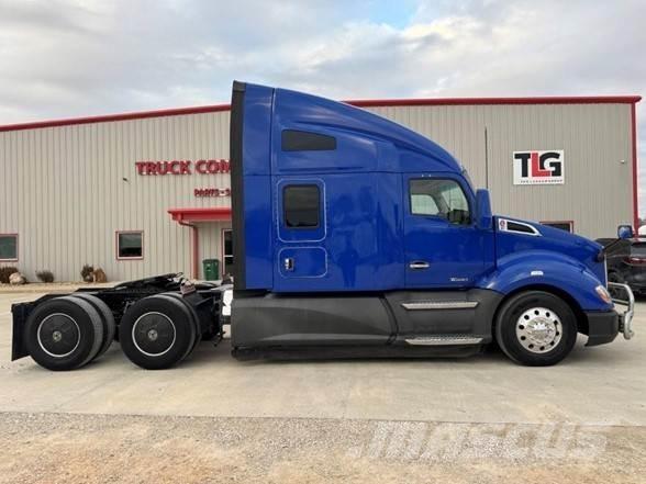 Kenworth T680 Autotractoare