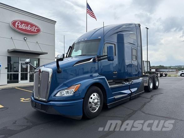 Kenworth T680 Autotractoare