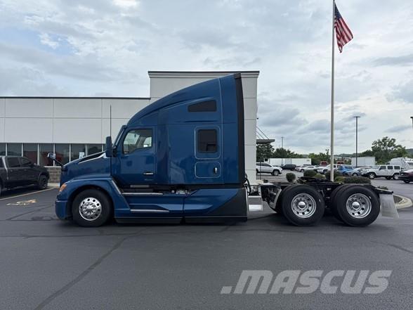 Kenworth T680 Autotractoare