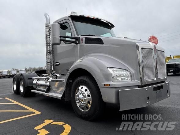 Kenworth T880 Autotractoare