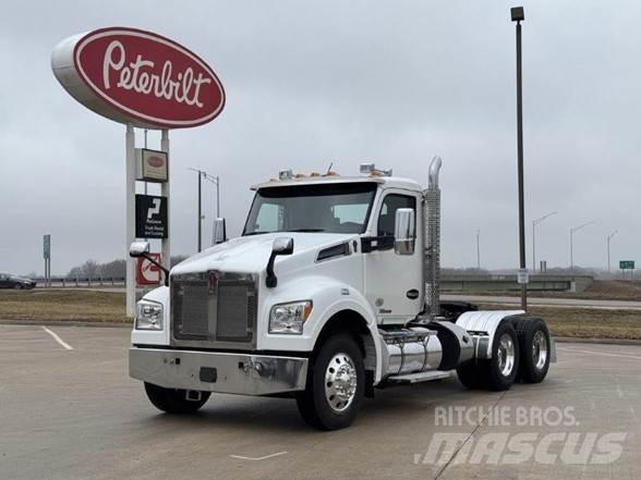 Kenworth T880 Autotractoare