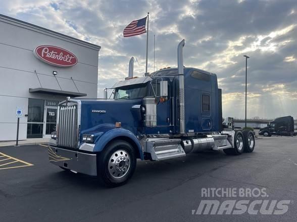 Kenworth W900 Autotractoare