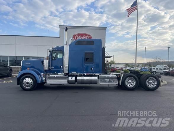 Kenworth W900 Autotractoare