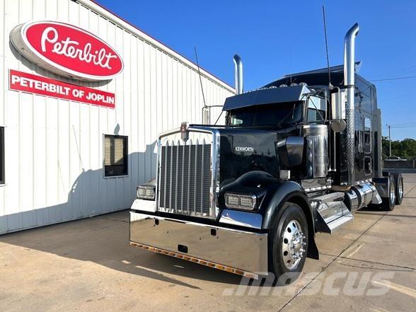 Kenworth W900 Autotractoare