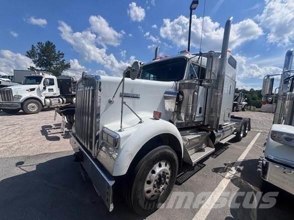 Kenworth W900B Autotractoare