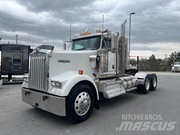 Kenworth W900L Autotractoare