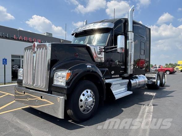 Kenworth W990 Autotractoare