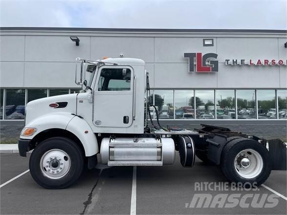Peterbilt 337 Autotractoare