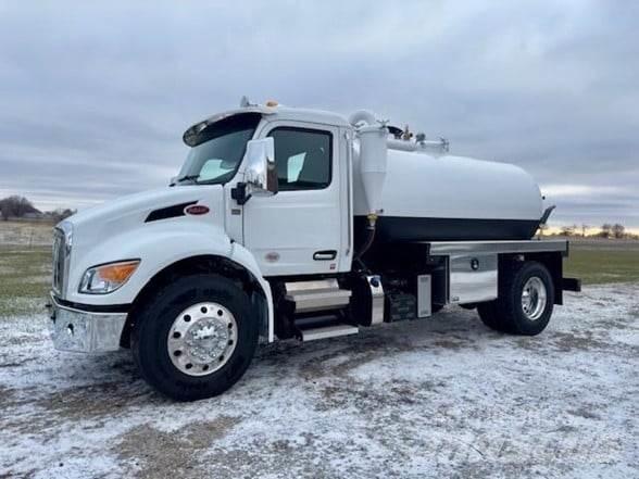 Peterbilt 536 Cisterne