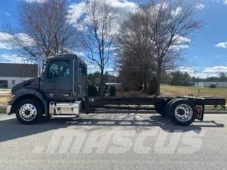 Peterbilt 536 Camion cabina sasiu