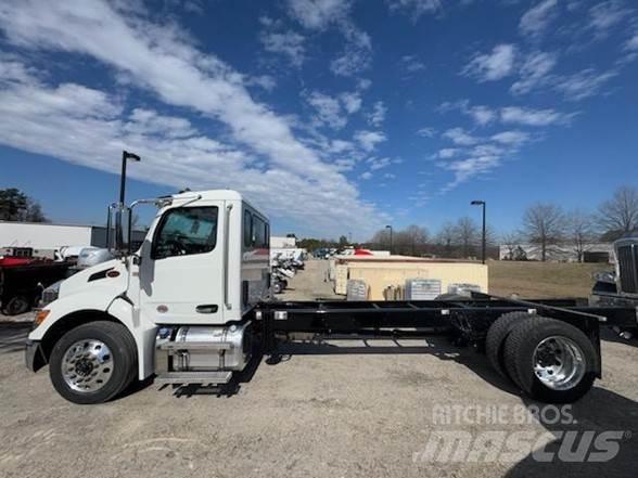 Peterbilt 536 Camion cabina sasiu