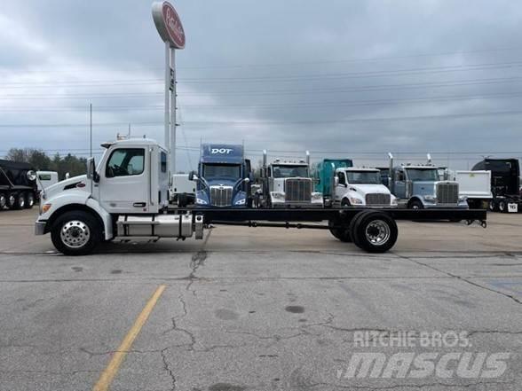 Peterbilt 536 Camion cabina sasiu