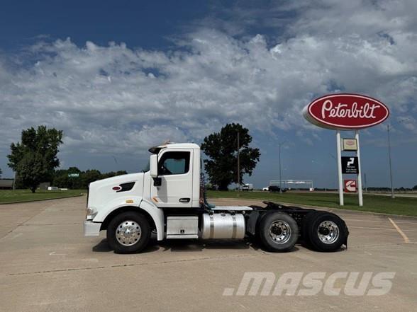 Peterbilt 567 Autotractoare