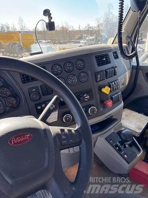 Peterbilt 567 Autobasculanta