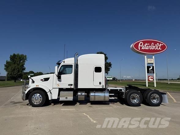 Peterbilt 567 Autotractoare