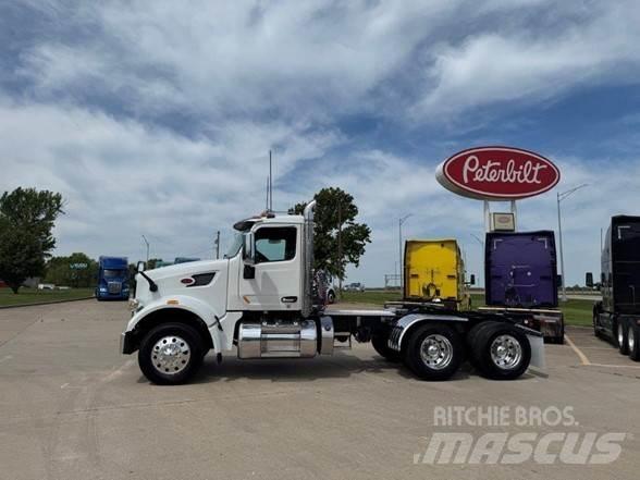 Peterbilt 567 Autotractoare