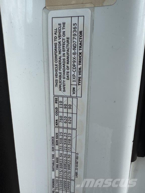 Peterbilt 567 Autotractoare