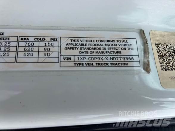 Peterbilt 567 Autotractoare