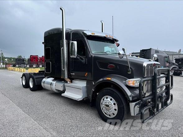 Peterbilt 567 Autotractoare