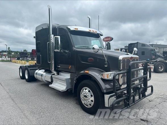 Peterbilt 567 Autotractoare